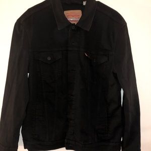 XL Black Levi’s Denim Jacket